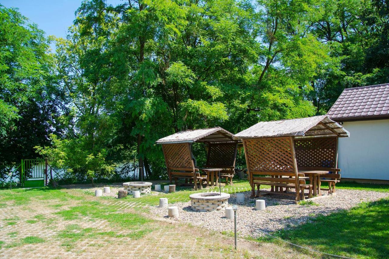 Nature Centrum Vendégház Gyortelek Exterior foto